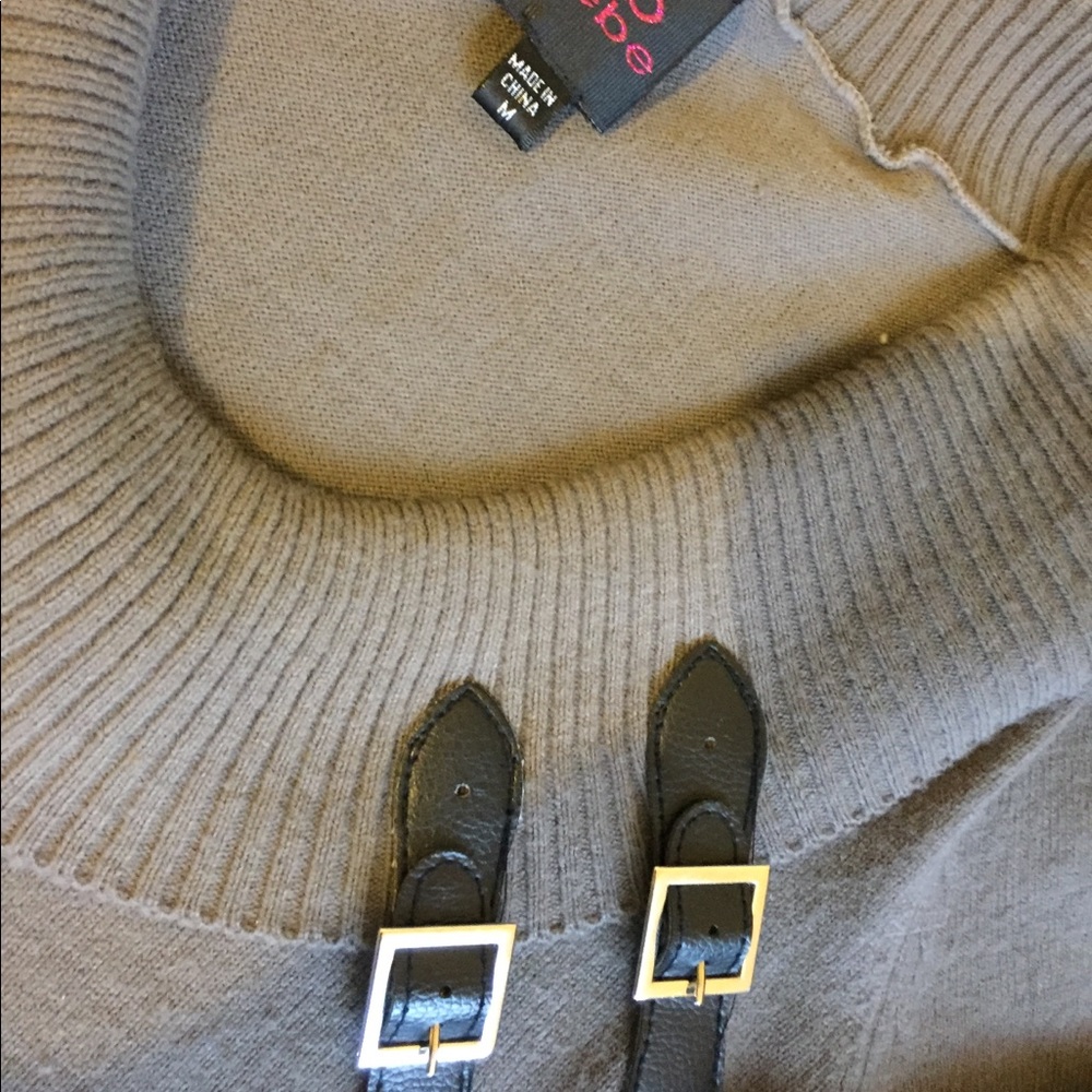 Bebe sweater - Picture 2 of 3